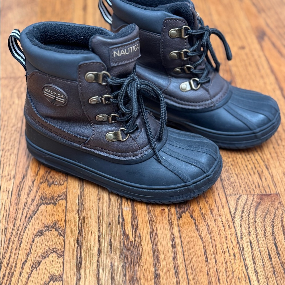 Nautica Yarmuk Kids Black and Brown Lace-Up Winter Boots